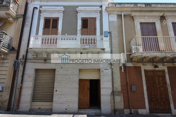 casa indipendente in vendita a Floridia