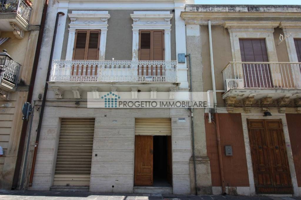 casa indipendente in vendita a Floridia