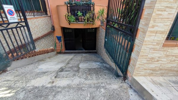 box auto in vendita a Floridia