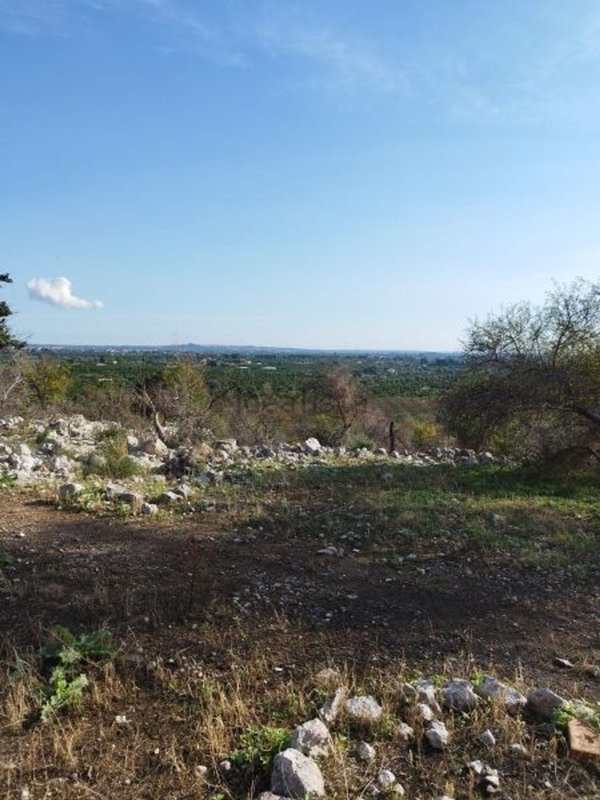 terreno in vendita a Floridia