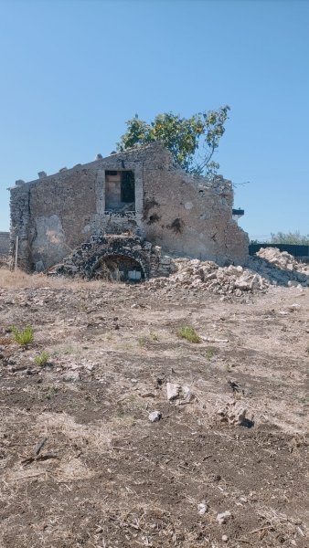 terreno in vendita a Floridia