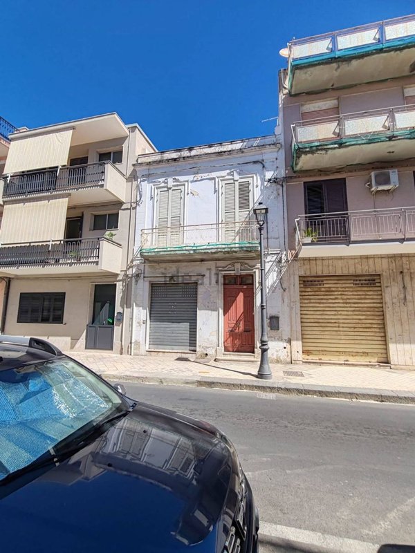 casa indipendente in vendita a Floridia
