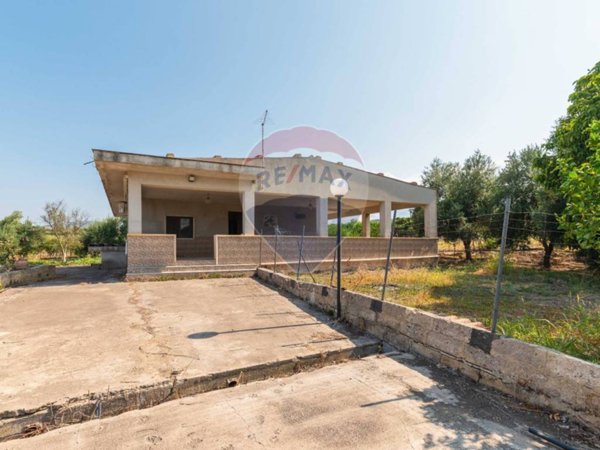 casa indipendente in vendita a Francofonte