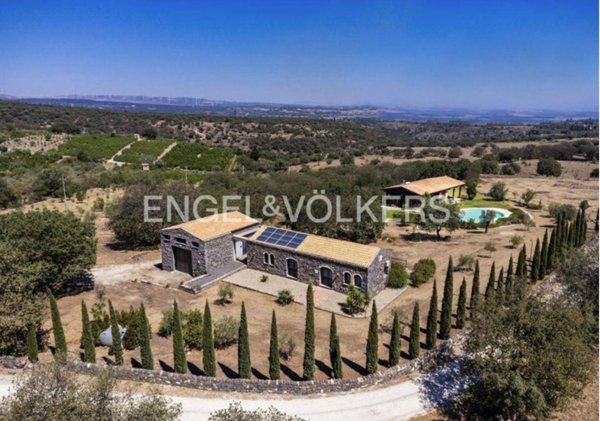 casa indipendente in vendita a Francofonte