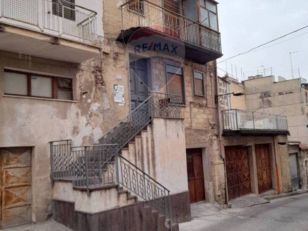 casa indipendente in vendita a Francofonte