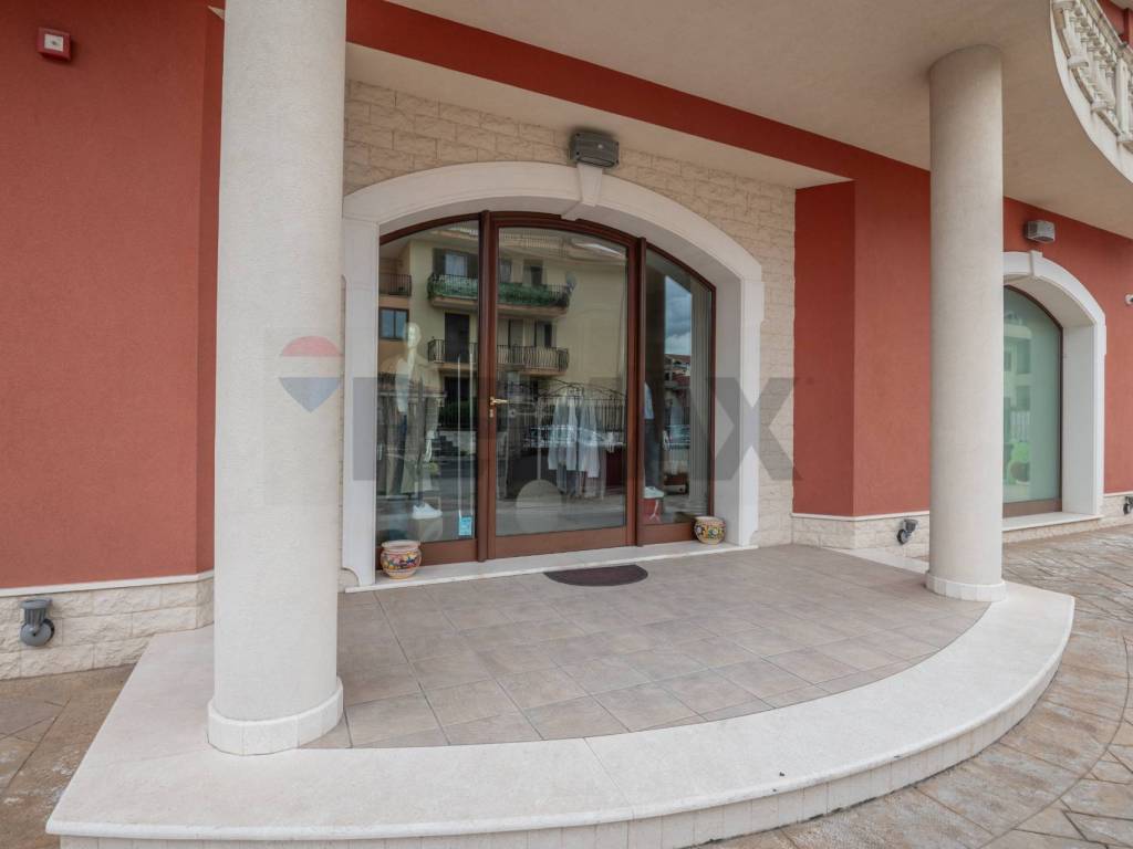 locale commerciale in vendita a Francofonte