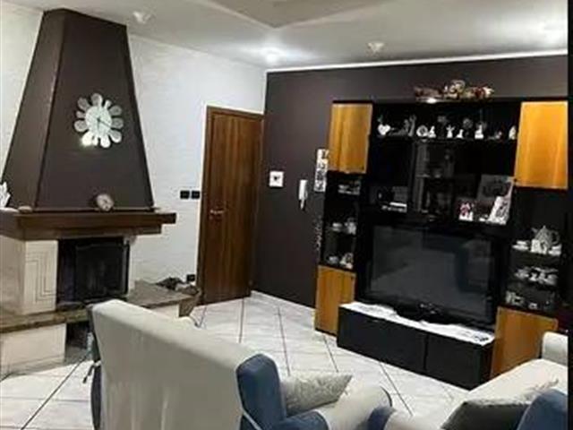 casa indipendente in vendita a Lentini