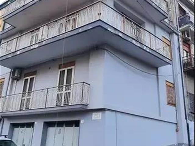 casa indipendente in vendita a Lentini