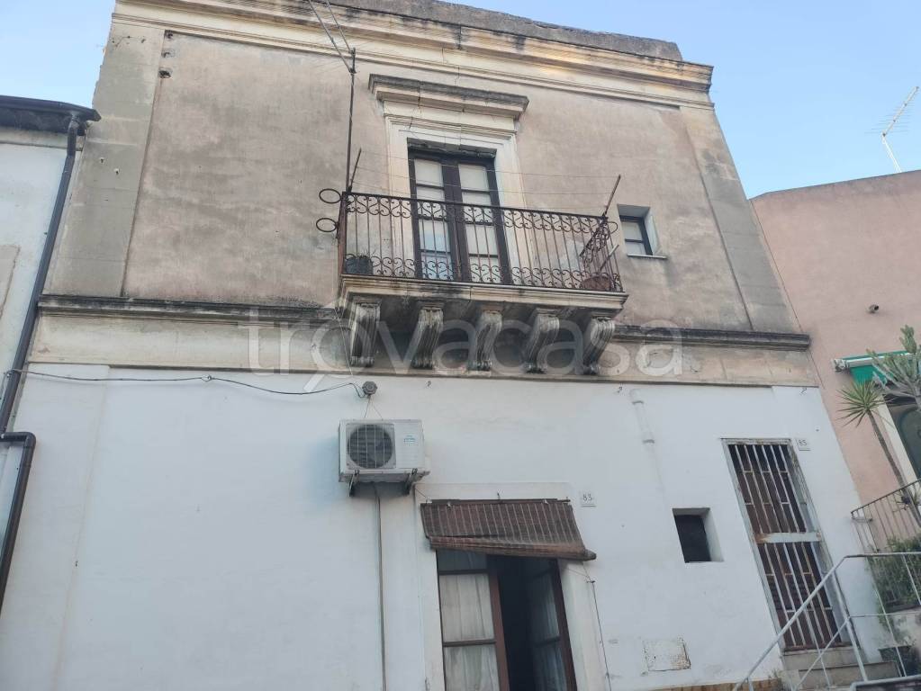 casa indipendente in vendita a Lentini