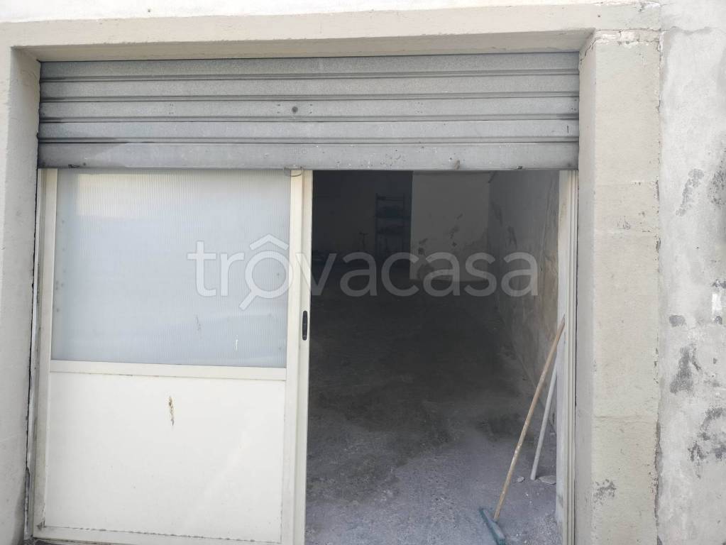 locale commerciale in vendita a Lentini