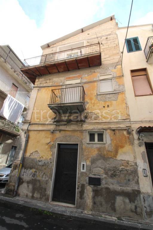 casa indipendente in vendita a Lentini
