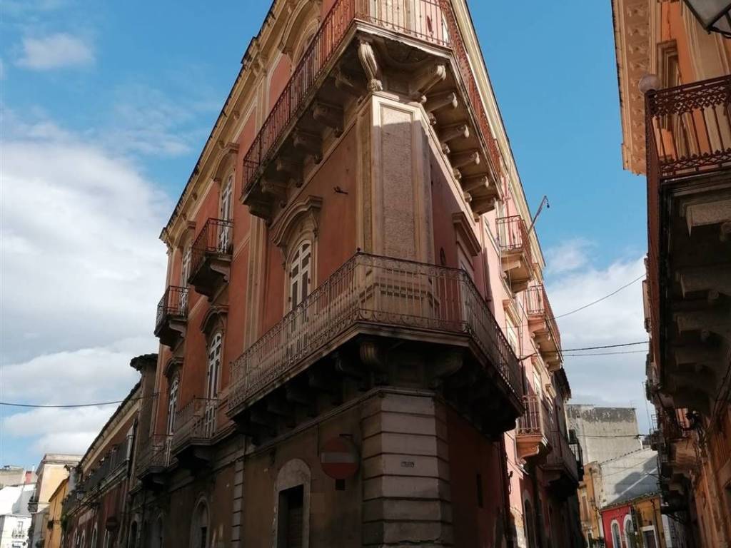 negozio in vendita a Lentini