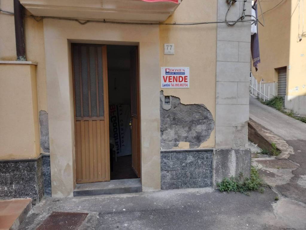 locale commerciale in vendita a Lentini
