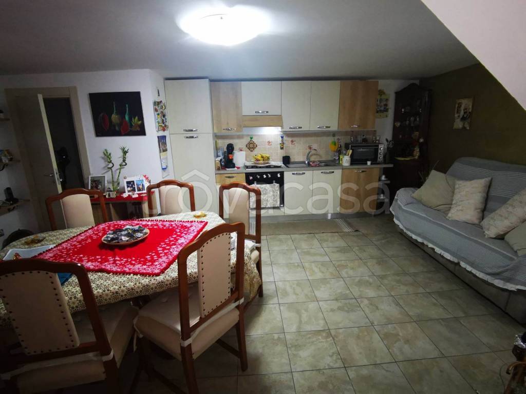 casa indipendente in vendita a Lentini