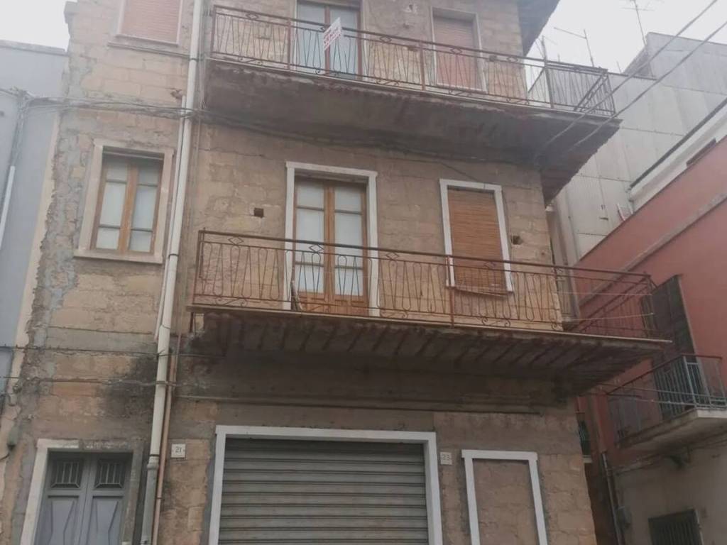 casa indipendente in vendita a Lentini