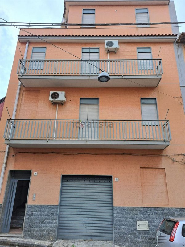 casa indipendente in vendita a Lentini