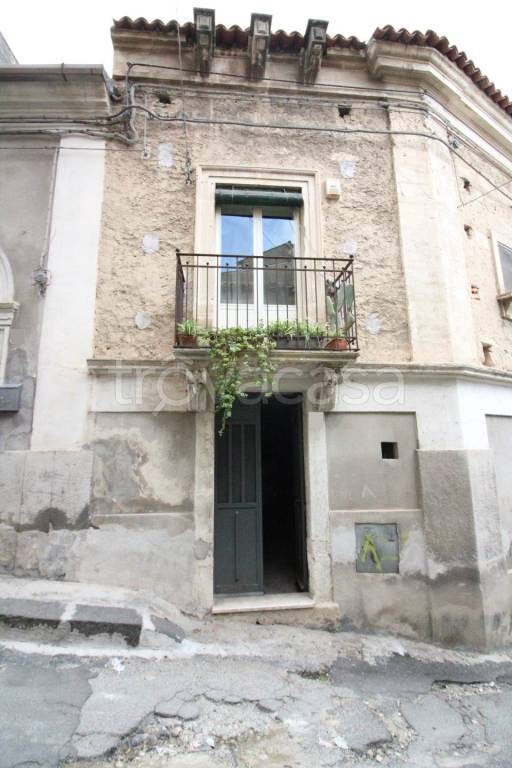 casa indipendente in vendita a Lentini