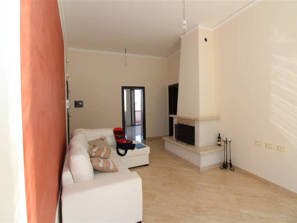 casa indipendente in vendita a Lentini
