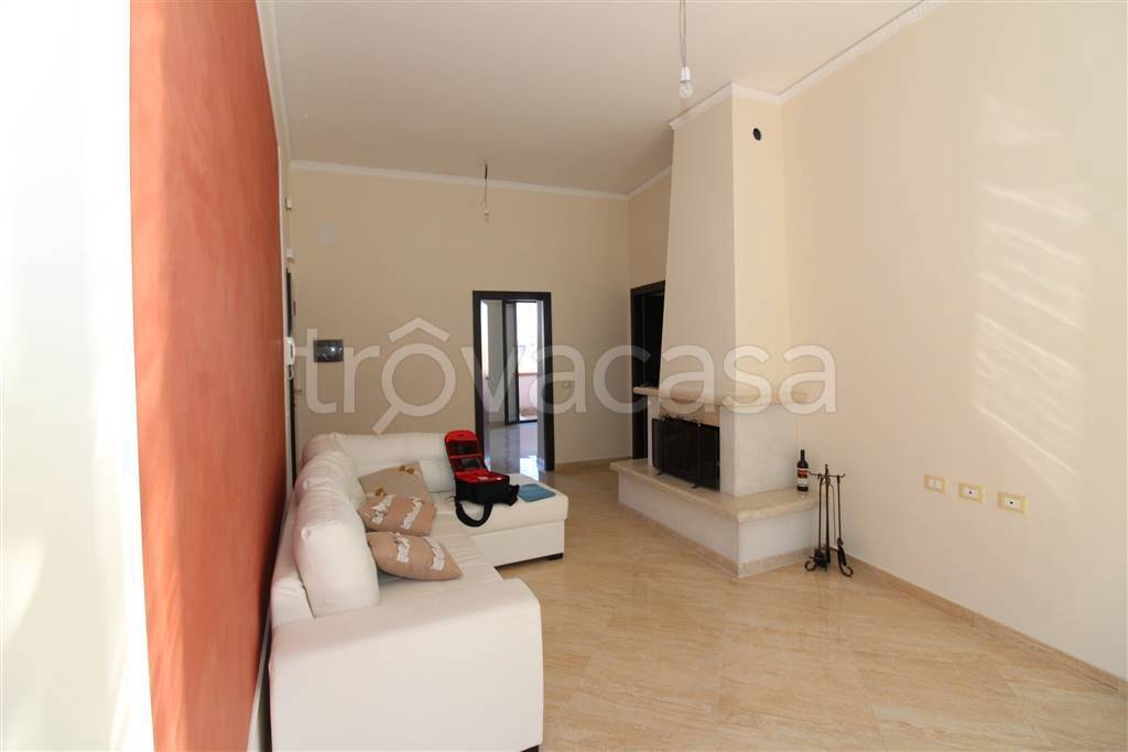 casa indipendente in vendita a Lentini