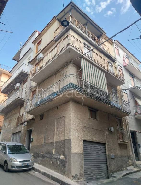 casa indipendente in vendita a Lentini