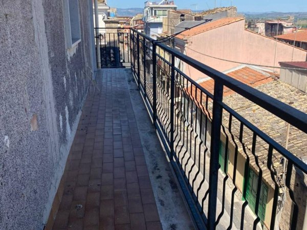 intera palazzina in vendita a Lentini