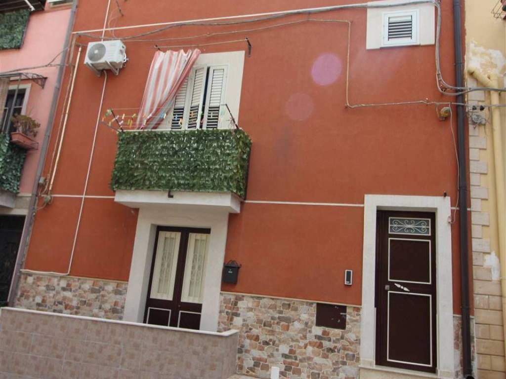 casa indipendente in vendita a Lentini