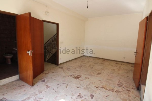 casa indipendente in vendita a Lentini