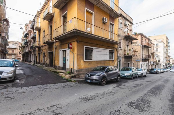 casa indipendente in vendita a Lentini