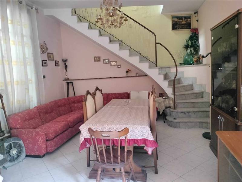 casa indipendente in vendita a Lentini