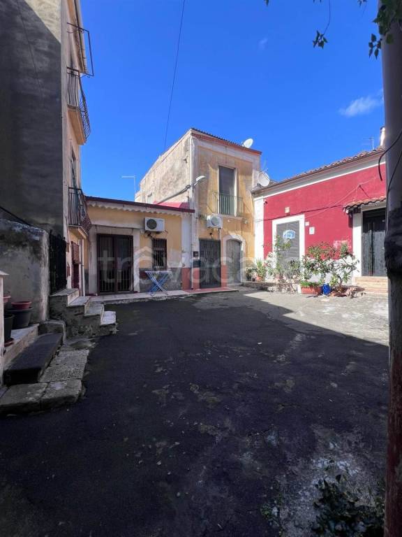 casa indipendente in vendita a Lentini