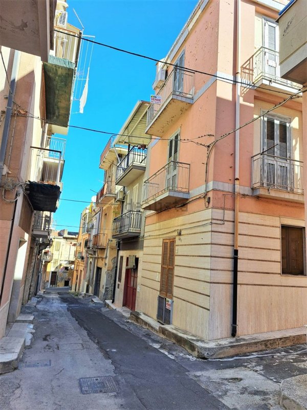 casa indipendente in vendita a Lentini