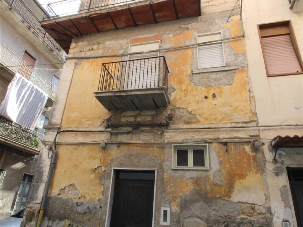 casa indipendente in vendita a Lentini