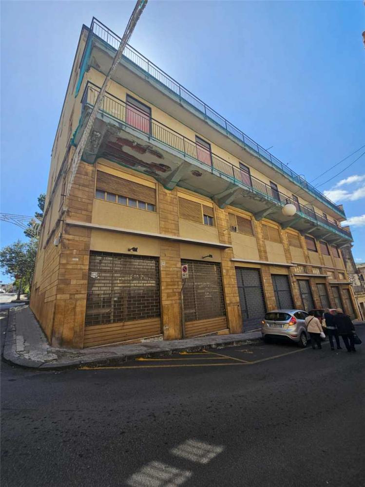 locale commerciale in vendita a Lentini