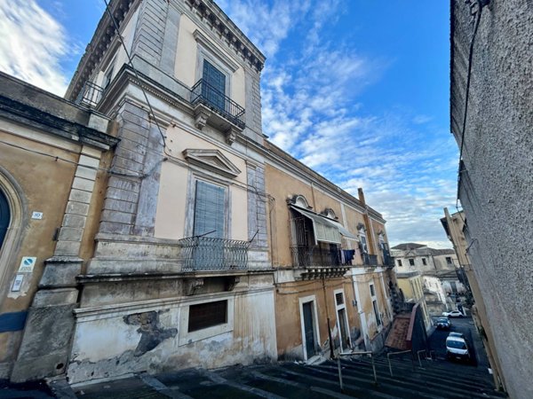 casa indipendente in vendita a Lentini