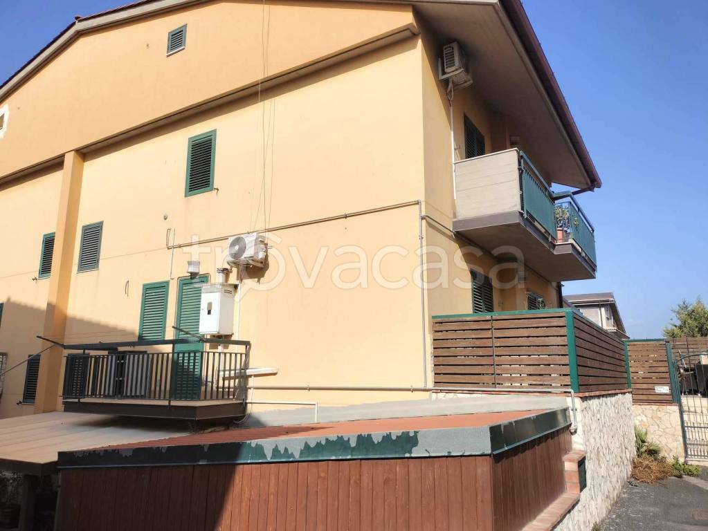 casa indipendente in vendita a Lentini