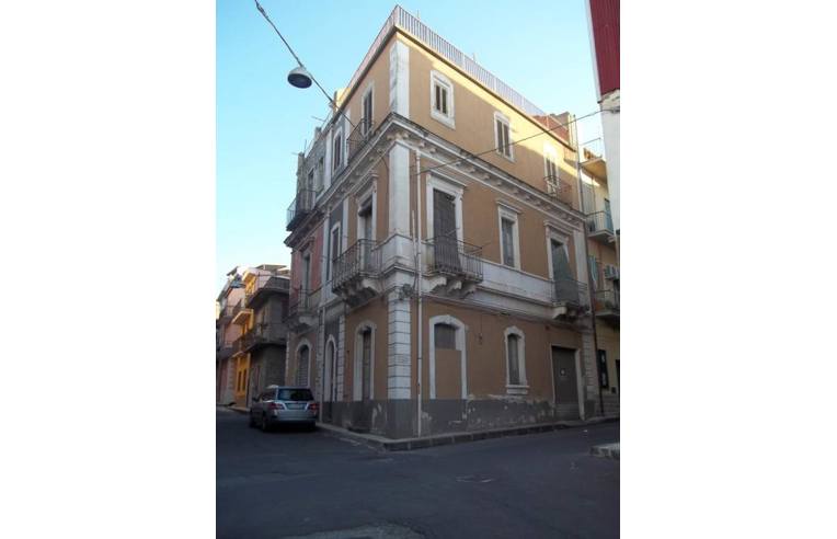 casa indipendente in vendita a Lentini