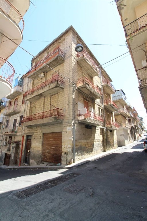 casa indipendente in vendita a Lentini
