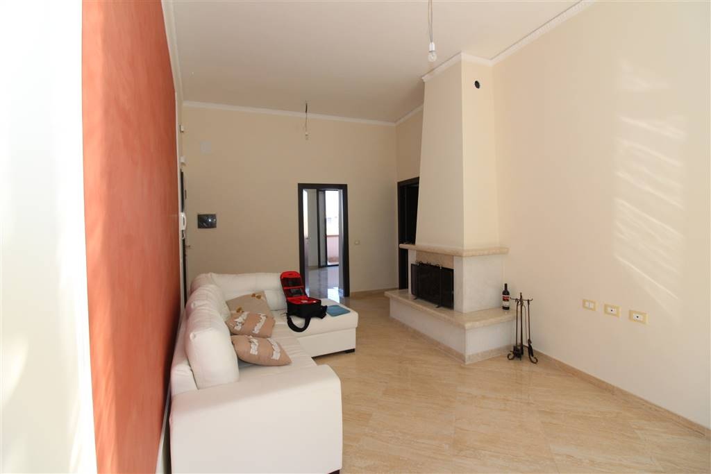 casa indipendente in vendita a Lentini