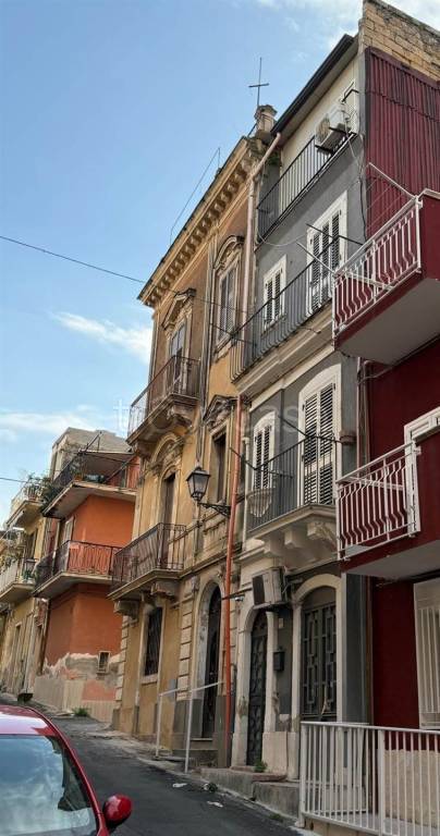 casa indipendente in vendita a Lentini