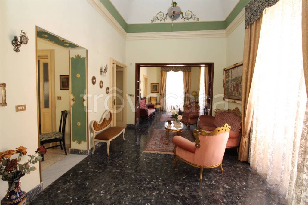 casa indipendente in vendita a Lentini