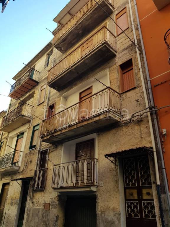 casa indipendente in vendita a Lentini