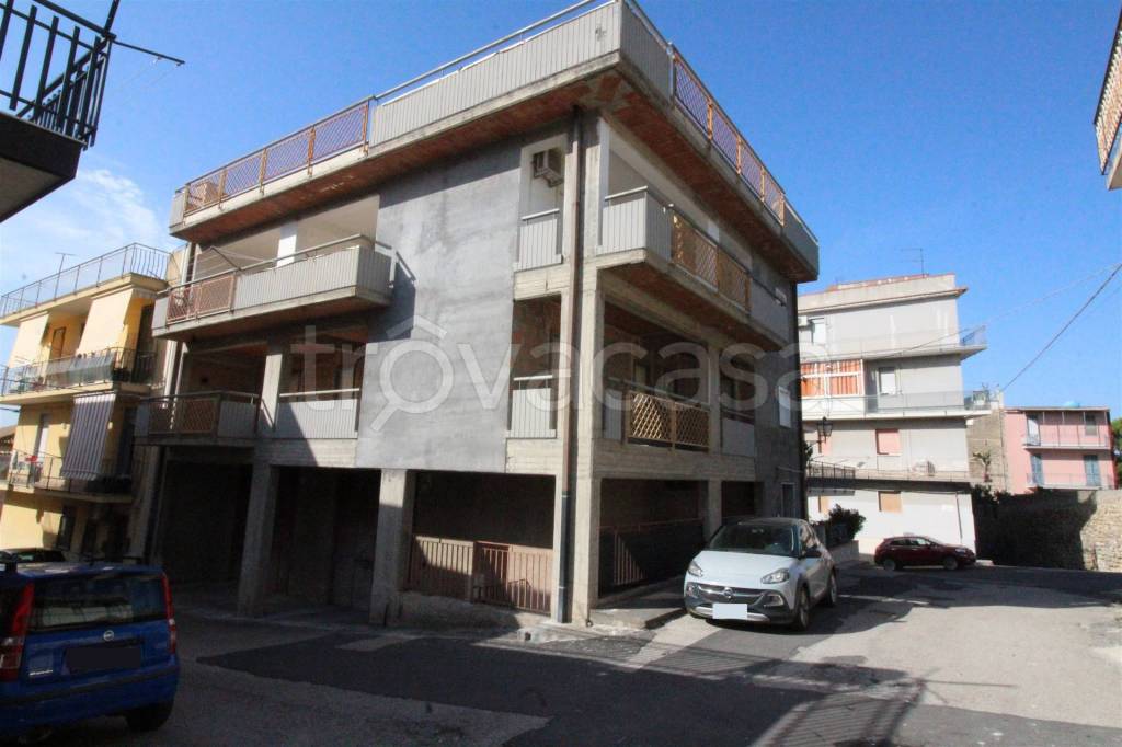 casa indipendente in vendita a Lentini