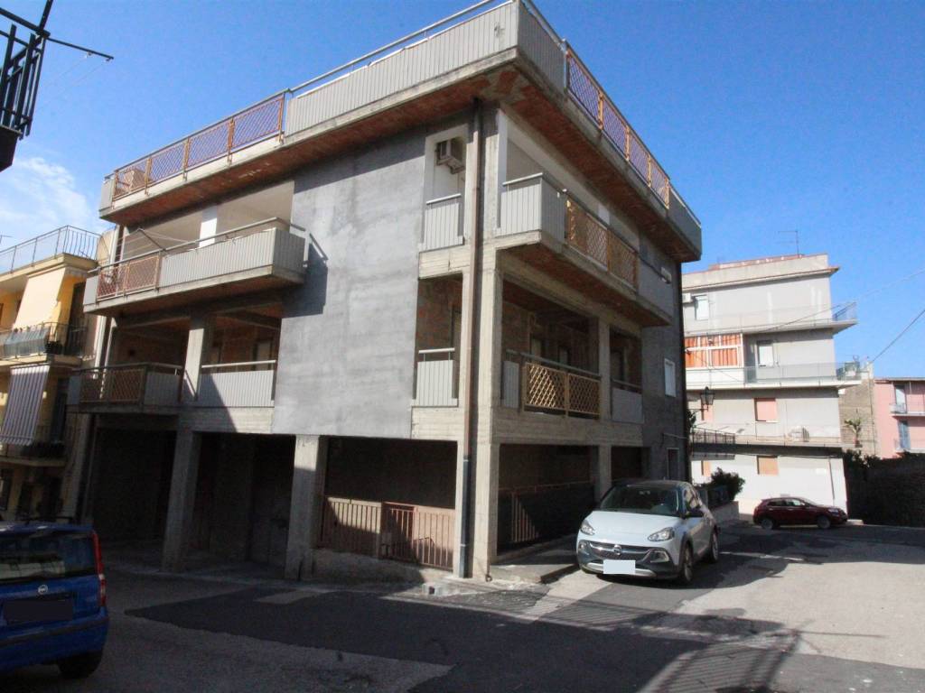 casa indipendente in vendita a Lentini
