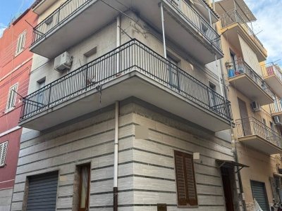 casa indipendente in vendita a Lentini