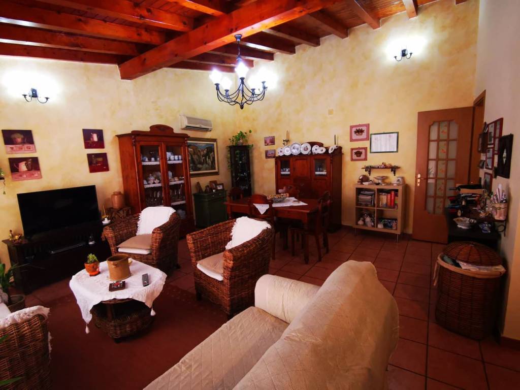 casa indipendente in vendita a Lentini