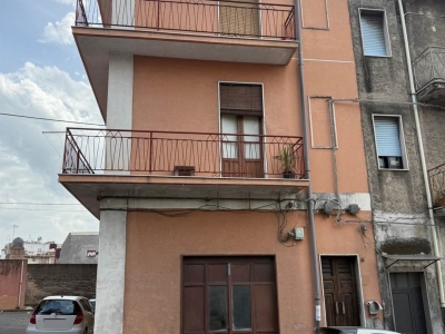 casa indipendente in vendita a Lentini