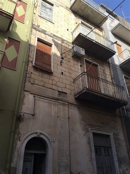 casa indipendente in vendita a Lentini