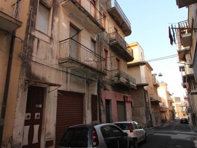 casa indipendente in vendita a Lentini