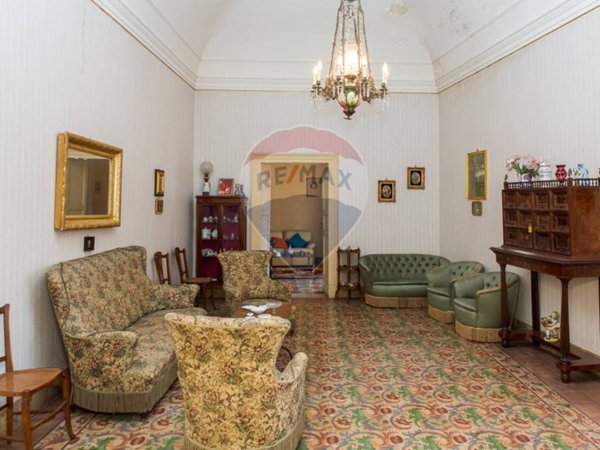 casa indipendente in vendita a Lentini
