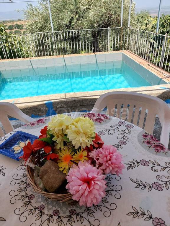 casa indipendente in vendita a Lentini